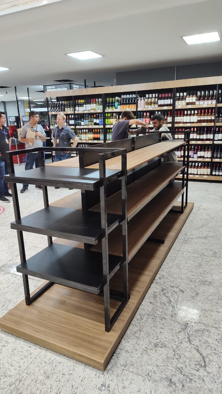 Expositor central 12